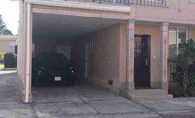 VENDO CASA DE DOS PLANTAS EN CONJUNTO HABITACIONAL DE CONOCOTO