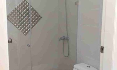 VENDO CASA DE DOS PLANTAS EN CONJUNTO HABITACIONAL DE CONOCOTO