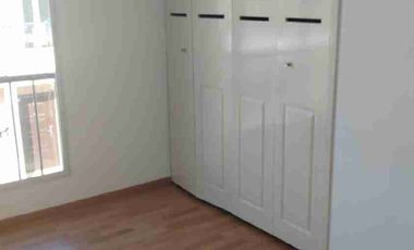 VENDO CASA DE DOS PLANTAS EN CONJUNTO HABITACIONAL DE CONOCOTO