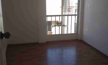 VENDO CASA DE DOS PLANTAS EN CONJUNTO HABITACIONAL DE CONOCOTO