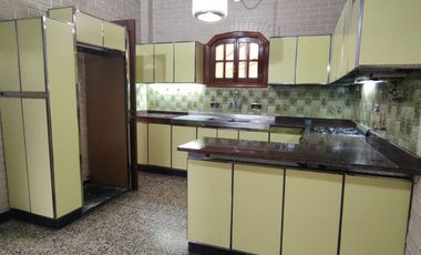 Alquilo casa en Barrio Echesortu