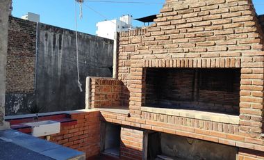 Alquilo casa en Barrio Echesortu