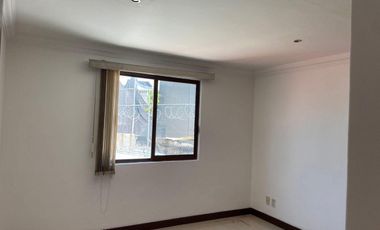 ¡Renta con opción a compra! Casa en Jiutepec Centro con Vigilancia 24/7 | Jardín Privado + Estudio 🏡🔐🌿