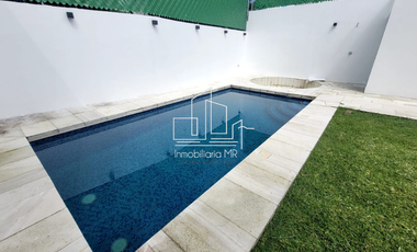 CASA CON ALBERCA EN MORELOS