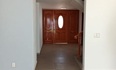 HERMOSA CASA CON CUATRO HABITACIONES EN LA FLORIDA