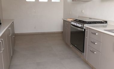 HERMOSA CASA CON CUATRO HABITACIONES EN LA FLORIDA