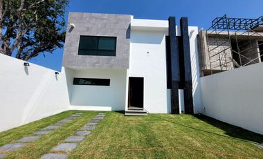 CASA CON ALBERCA EN MORELOS