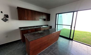 CASA CON ALBERCA EN MORELOS