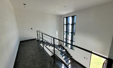 CASA CON ALBERCA EN MORELOS