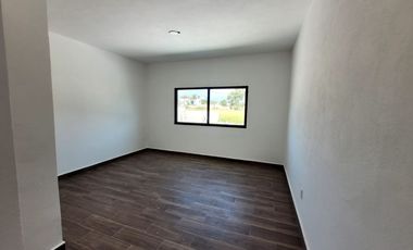 CASA CON ALBERCA EN MORELOS