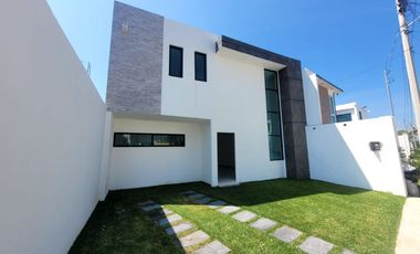 CASA CON ALBERCA EN MORELOS