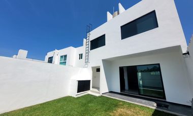 CASA CON ALBERCA EN MORELOS