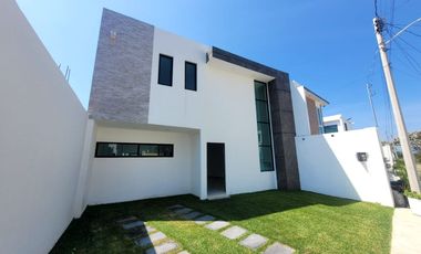 CASA CON ALBERCA EN MORELOS