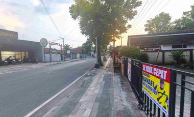rumah strategis di BLORA