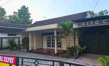 rumah strategis di BLORA