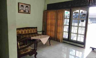 rumah strategis di BLORA