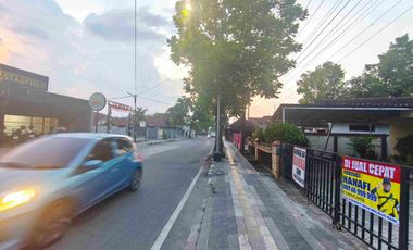 rumah strategis di BLORA