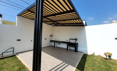 CASA CON ALBERCA EN MORELOS