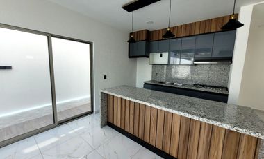 CASA CON ALBERCA EN MORELOS