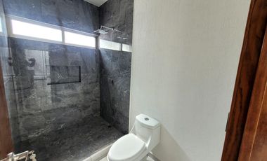 CASA CON ALBERCA EN MORELOS