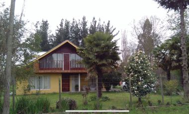 Casa en Venta, Terreno de 2300 m2, Camino a Termas de Chillán.