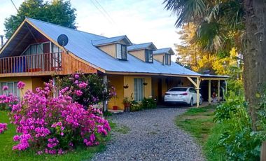 Casa en Venta, Terreno de 2300 m2, Camino a Termas de Chillán.