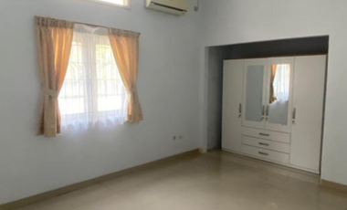 SEWA RUMAH CANTIK SEMI FURNISH AMPERA KEMANG 2 LANTAI JAKARTA SELATAN