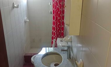 ​Arriendo en Limache!! Centro Condell, casi esquina Serrano. Casa en Arriendo en Limache  $700.000.- pleno centro, uso habitacional (conversable uso c