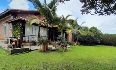 Venta De Finca con terreno Plano De 1.045 Mt2, construcción de 340 mt2, A 20 Minutos Del Aeropuerto, Rionegro, Antioquia