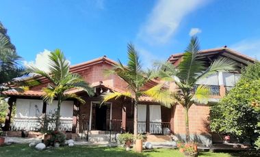 Venta De Finca con terreno Plano De 1.045 Mt2, construcción de 340 mt2, A 20 Minutos Del Aeropuerto, Rionegro, Antioquia