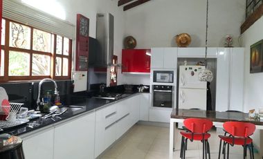 Venta De Finca con terreno Plano De 1.045 Mt2, construcción de 340 mt2, A 20 Minutos Del Aeropuerto, Rionegro, Antioquia