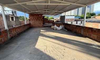 Casa de 4 pisos en venta Barrio La Selva, Cali