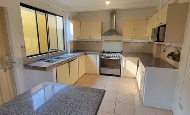 🏡 Casa en Venta Full Amoblada en Ciudad Celeste –  Vía Samborondón