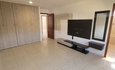 🏡 Casa en Venta Full Amoblada en Ciudad Celeste –  Vía Samborondón