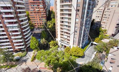 El Golf amplio y luminoso a pasos de Metro, colegios, Iglesia y oficinas.