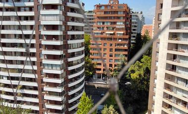 El Golf amplio y luminoso a pasos de Metro, colegios, Iglesia y oficinas.