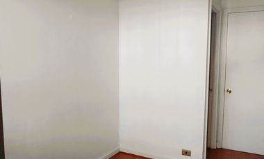 El Golf amplio y luminoso a pasos de Metro, colegios, Iglesia y oficinas.