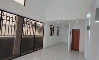 Locales Comerciales en Venta en Bujío Histórico – Nuevo Samborondón