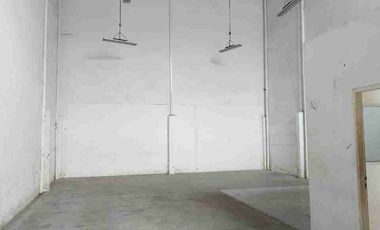 Disewakan Gudang di Bizpark Daan Mogot uk 9x20 Harga 195 juta nego