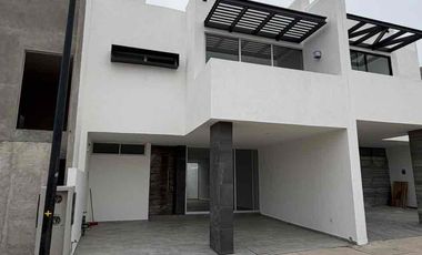 Casa en Venta ( nueva)  privada Cennet