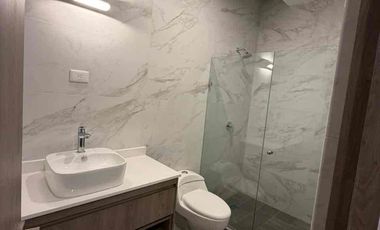 Casa en Venta ( nueva)  privada Cennet