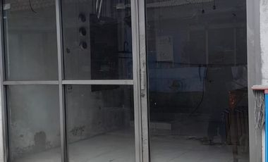 HITUNG TANAH !! DIJUAL RUMAH COCOK UNTUK TEMPAT USAHA / RUMAH KOST DI BATUNUNGGAL BANDUNG