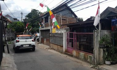 HITUNG TANAH !! DIJUAL RUMAH COCOK UNTUK TEMPAT USAHA / RUMAH KOST DI BATUNUNGGAL BANDUNG