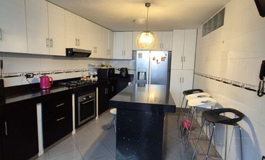 Casa en Alquiler en Higuereta, Surco – Ideal Oficina o Empresa – US$ 3,500 4 estacionamientos