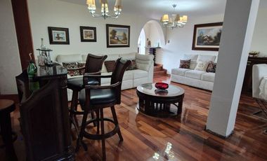 Casa en Alquiler en Higuereta, Surco – Ideal Oficina o Empresa – US$ 3,500 4 estacionamientos