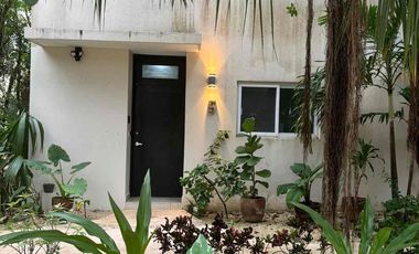 CASA DE 4 RECAMARAS EN LA ESCONDIDA RESIDENCIAL ZONA CENTRO MAYA
