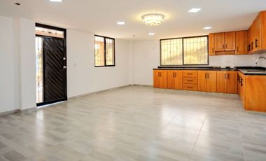 VENTA DE FINCA NUEVA Y LUJOSA DE 6.500 Mt2, CON VISTA A LAS MONTAÑAS Y NACIMIENTO DE AGUA, MARINILLA, ANTIOQUIA