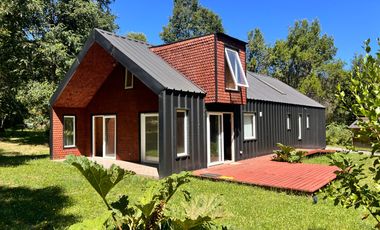 Moderna Casa En Condominio, Iluminada A 4km De Villarrica