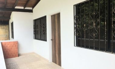 VENTA DE CASA EN SEGUNDO PISO, DE 170 MT2 PARA VIVIR O PARA OFICINAS POR PUNTO ESTRATÉGICO, EN LAURELES, MEDELLIN, ANTIOQUIA