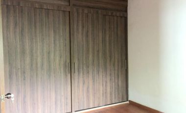 VENTA DE CASA EN SEGUNDO PISO, DE 170 MT2 PARA VIVIR O PARA OFICINAS POR PUNTO ESTRATÉGICO, EN LAURELES, MEDELLIN, ANTIOQUIA